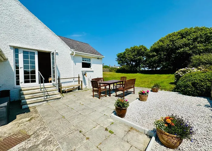 Tirnant- 3 Bed - Ground Floor Rooms -Dog Friendly