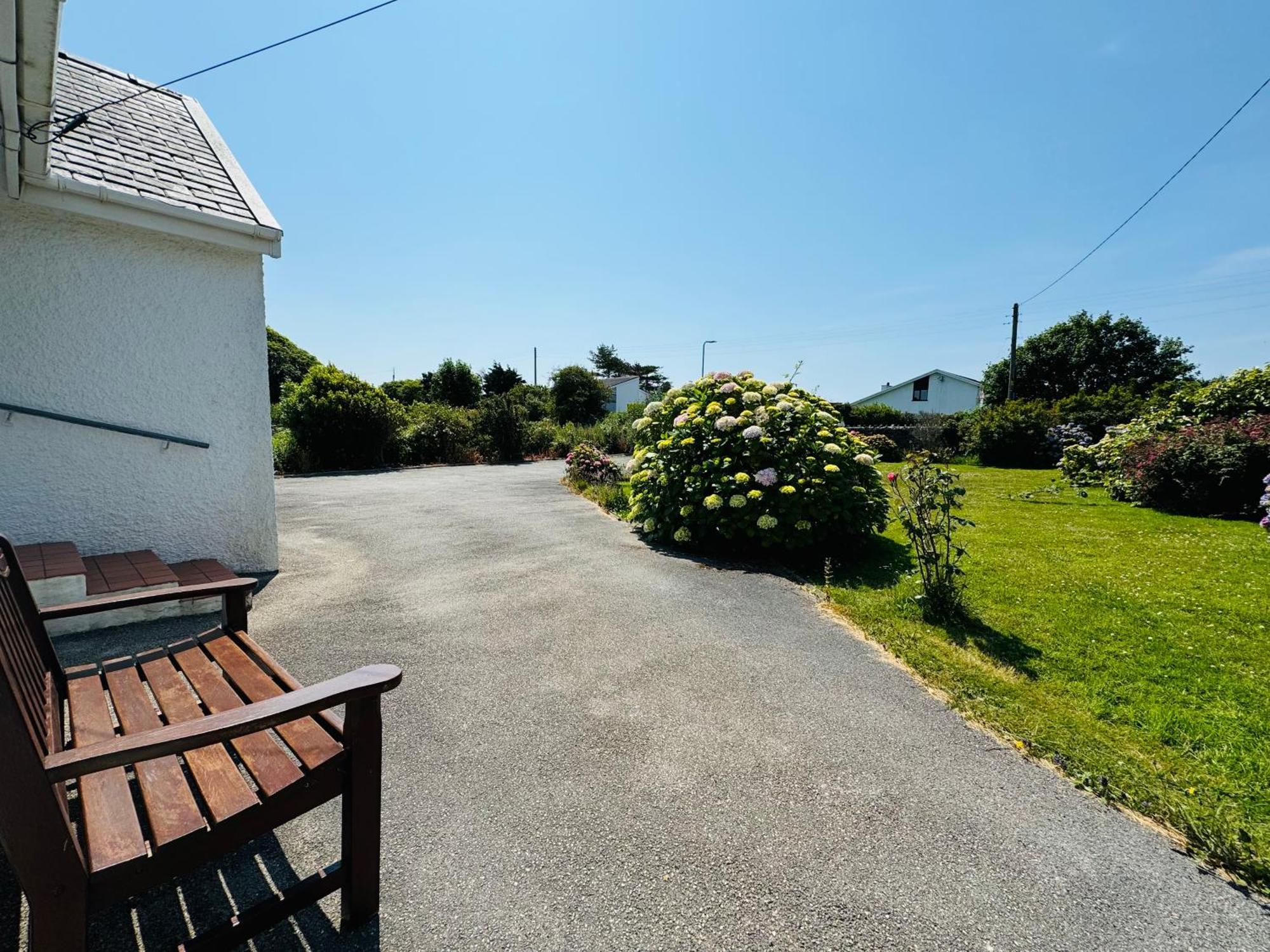 Tirnant- 3 Bed - Ground Floor -dog Friendly Holiday home Trearddur