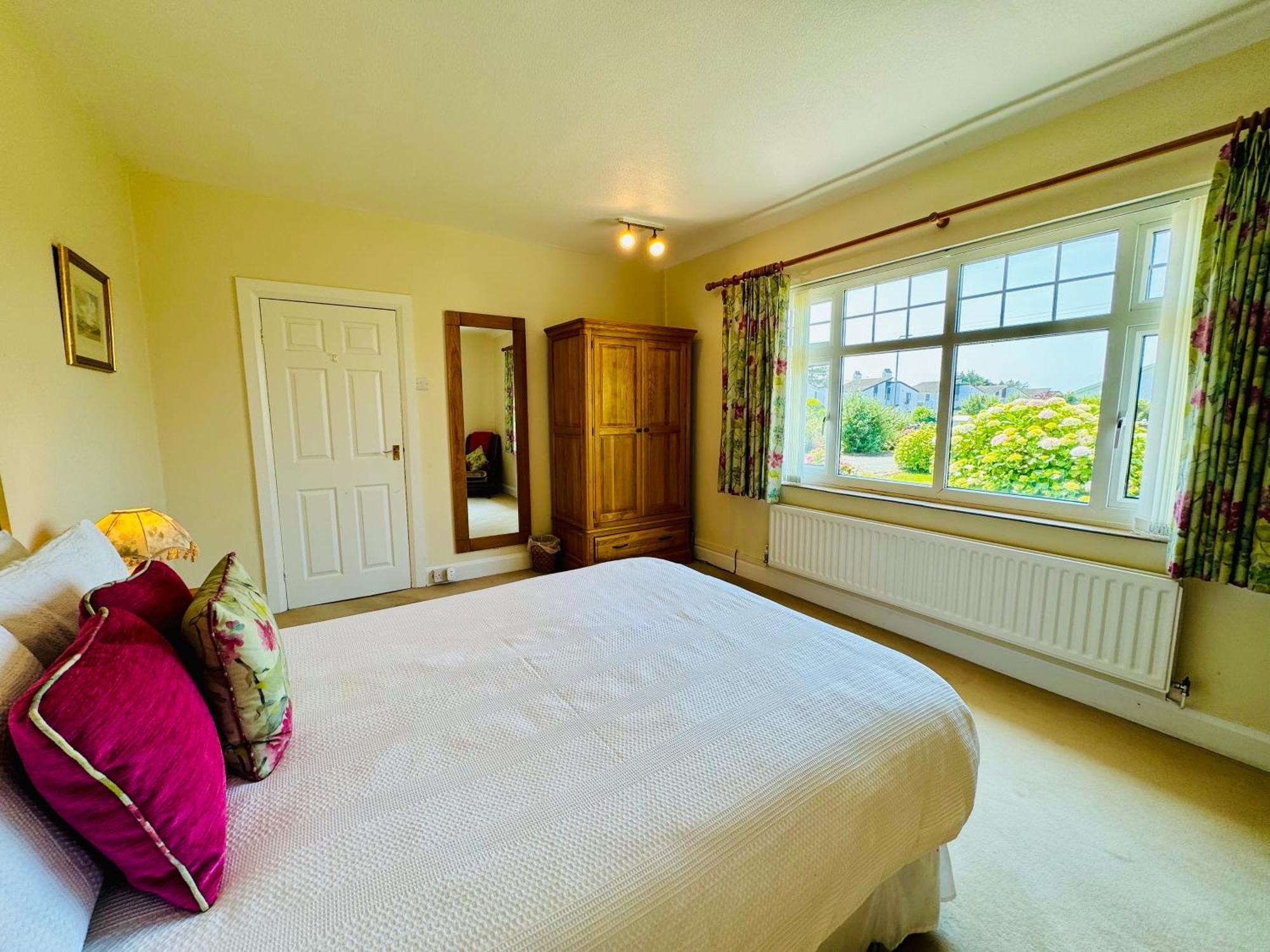 Tirnant- 3 Bed - Ground Floor -dog Friendly